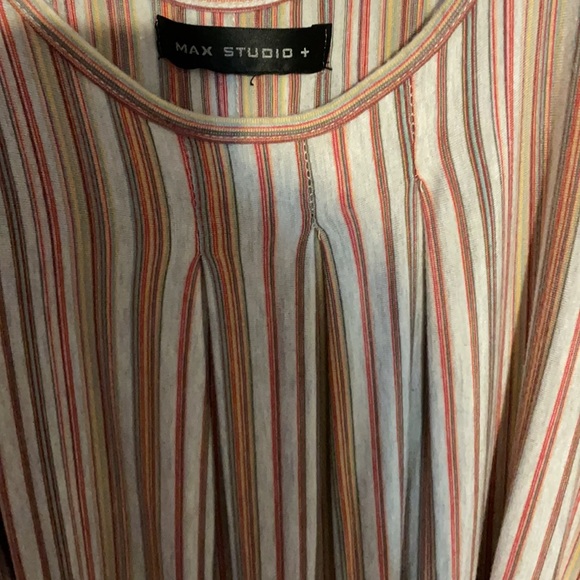 Cold Shoulder Top - Picture 3 of 3